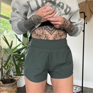 Lululemon Lean In Short (2") Dark Forest